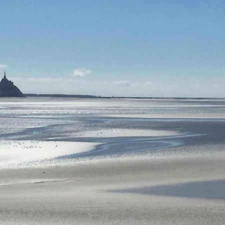 Chambre A Proximite De La Baie Du Mont Saint Michel Avranches Eksteriør bilde
